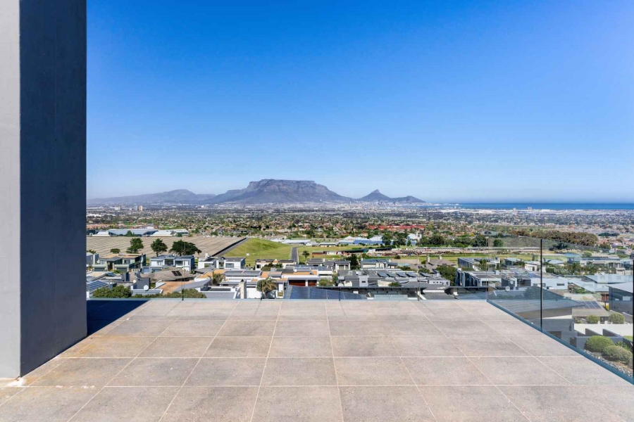 5 Bedroom Property for Sale in Baronetcy Estate Western Cape